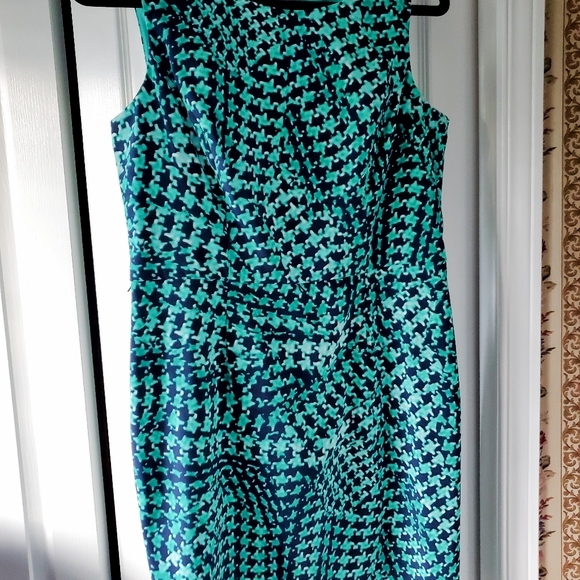 Dress - Picture 1 of 3